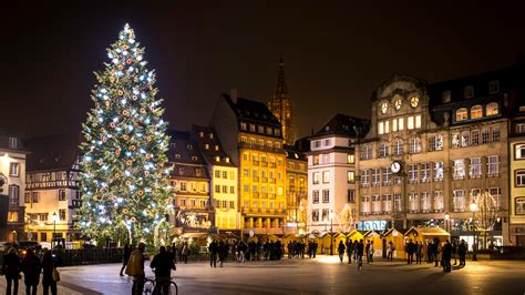The Allure of Traditional Alsatian Christmas Crafts and Decorations